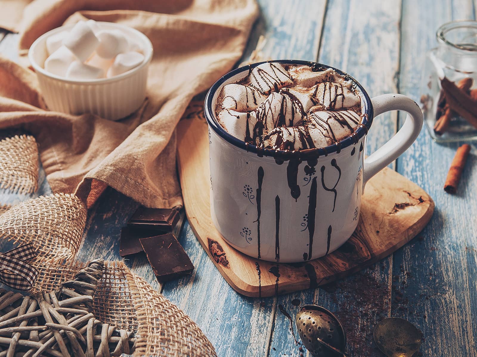 Heiße Schokolade mit Marshmallows