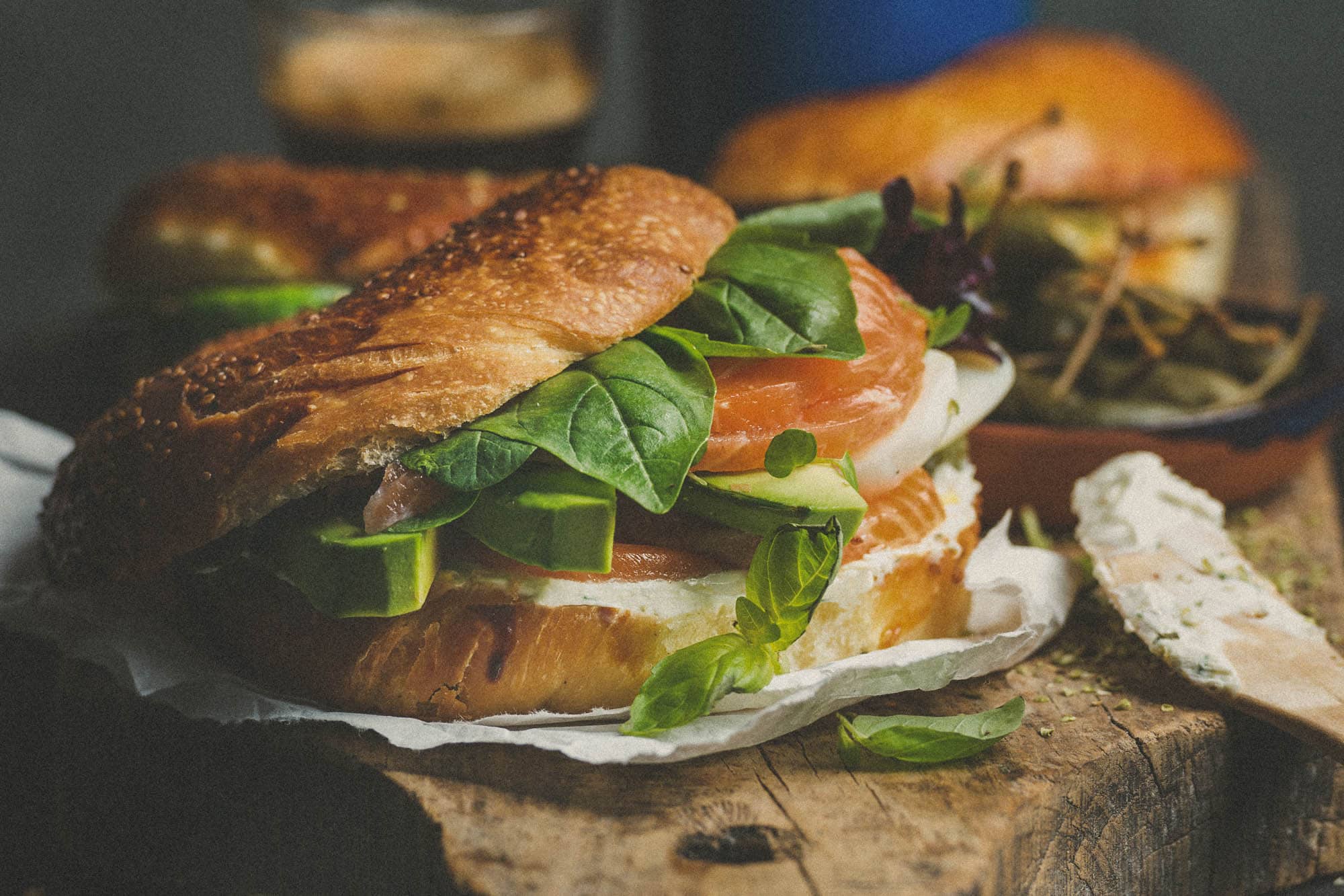 Nordische Lachs-Bagels