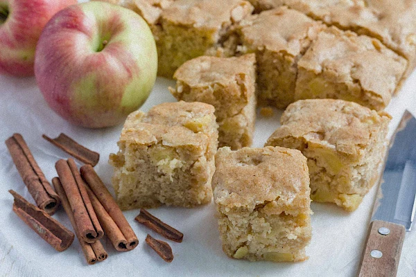 Apfel-Blondies