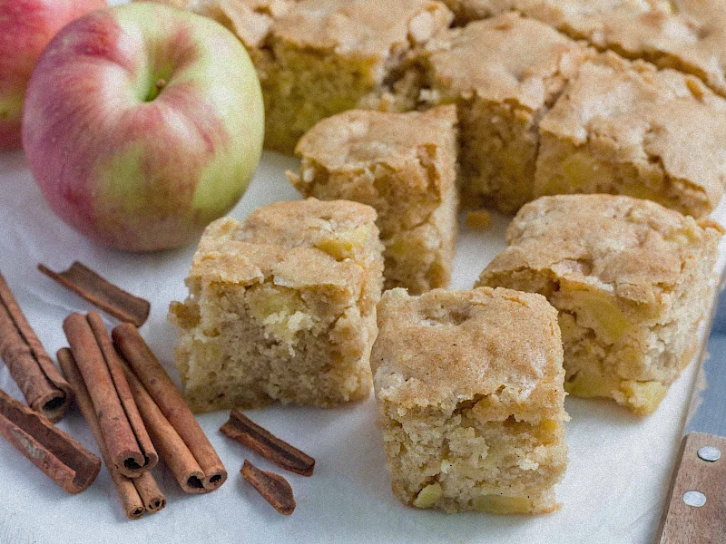 Apfel-Blondies
