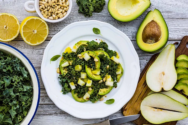 Grünkohl-Avocado-Salat