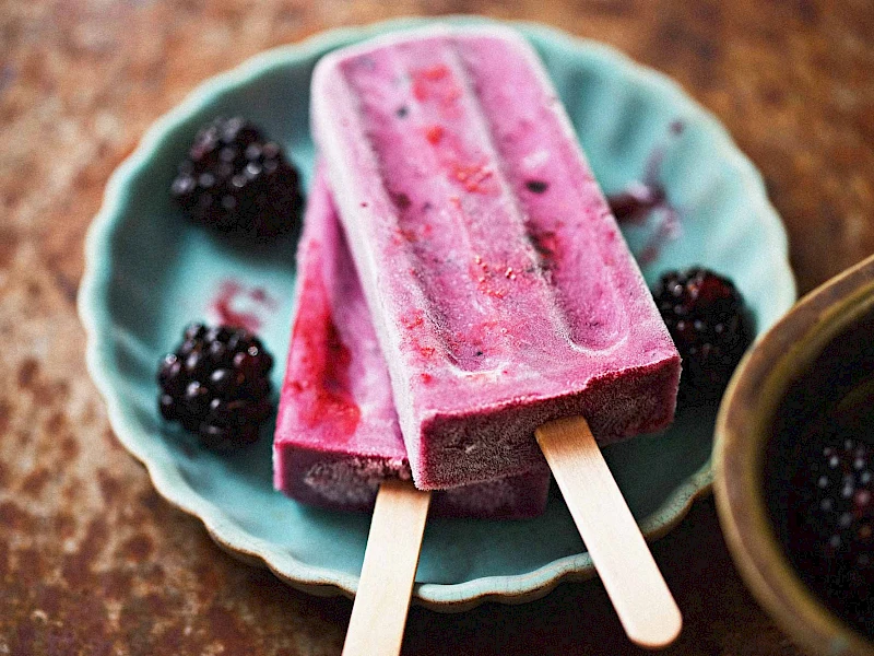 Brombeer-Eis