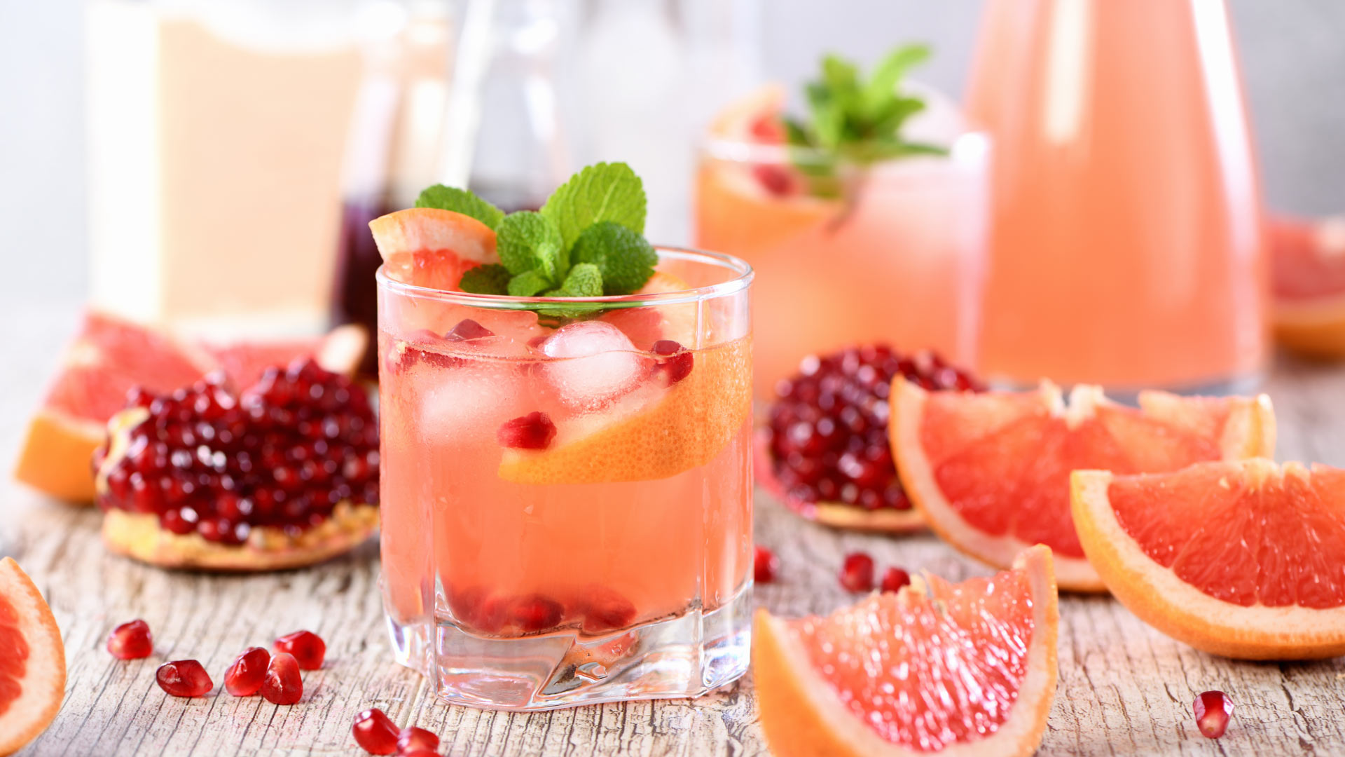 Granatapfel-Grapefruit-Mocktail