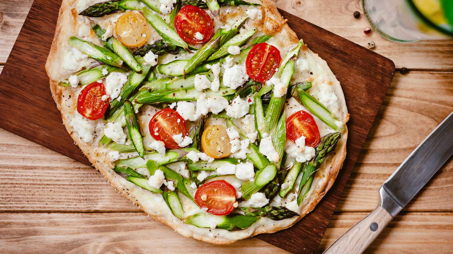 Frühlings-Flammkuchen