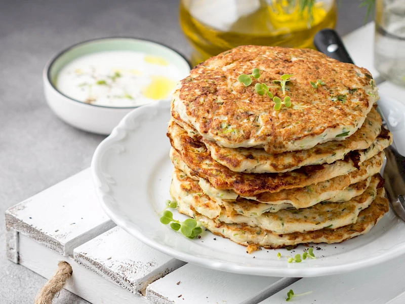 Kichererbsen-Pancakes mit Joghurt Dip