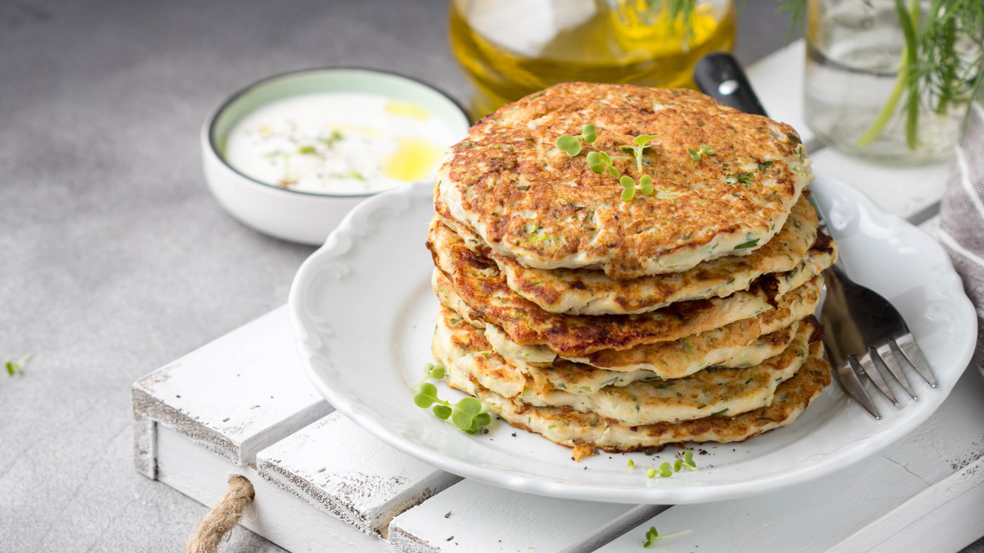 Kichererbsen-Pancakes mit Joghurt Dip