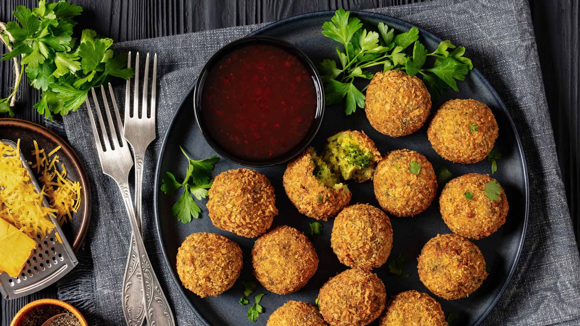 Brokkoli-Käse-Bällchen