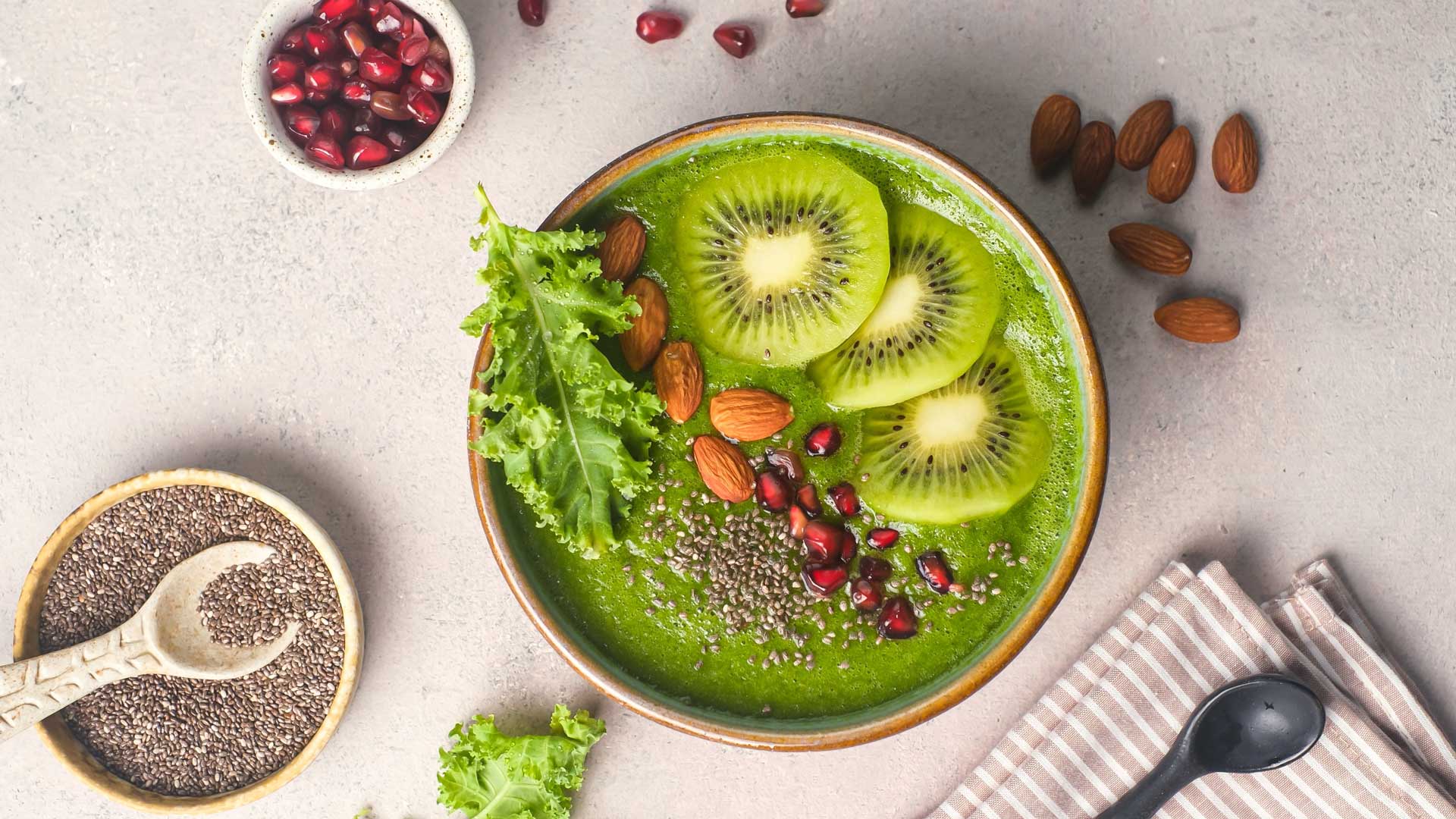 Kiwi-Smoothie-Bowl