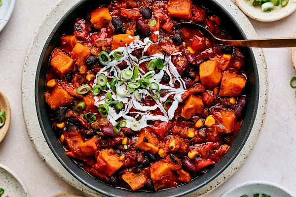Kürbis-Chili mit schwarzen Bohnen